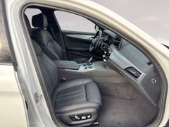 Fahrzeugabbildung BMW 540d xDrive M Sport LASER AHK KOMFORTSITZE H&K