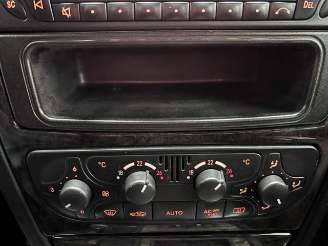 Mercedes-Benz G 320