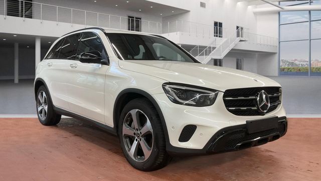 MERCEDES-BENZ GLC 400 d AHK*360*HUD*Distro*Virtual*LED*19*DAB