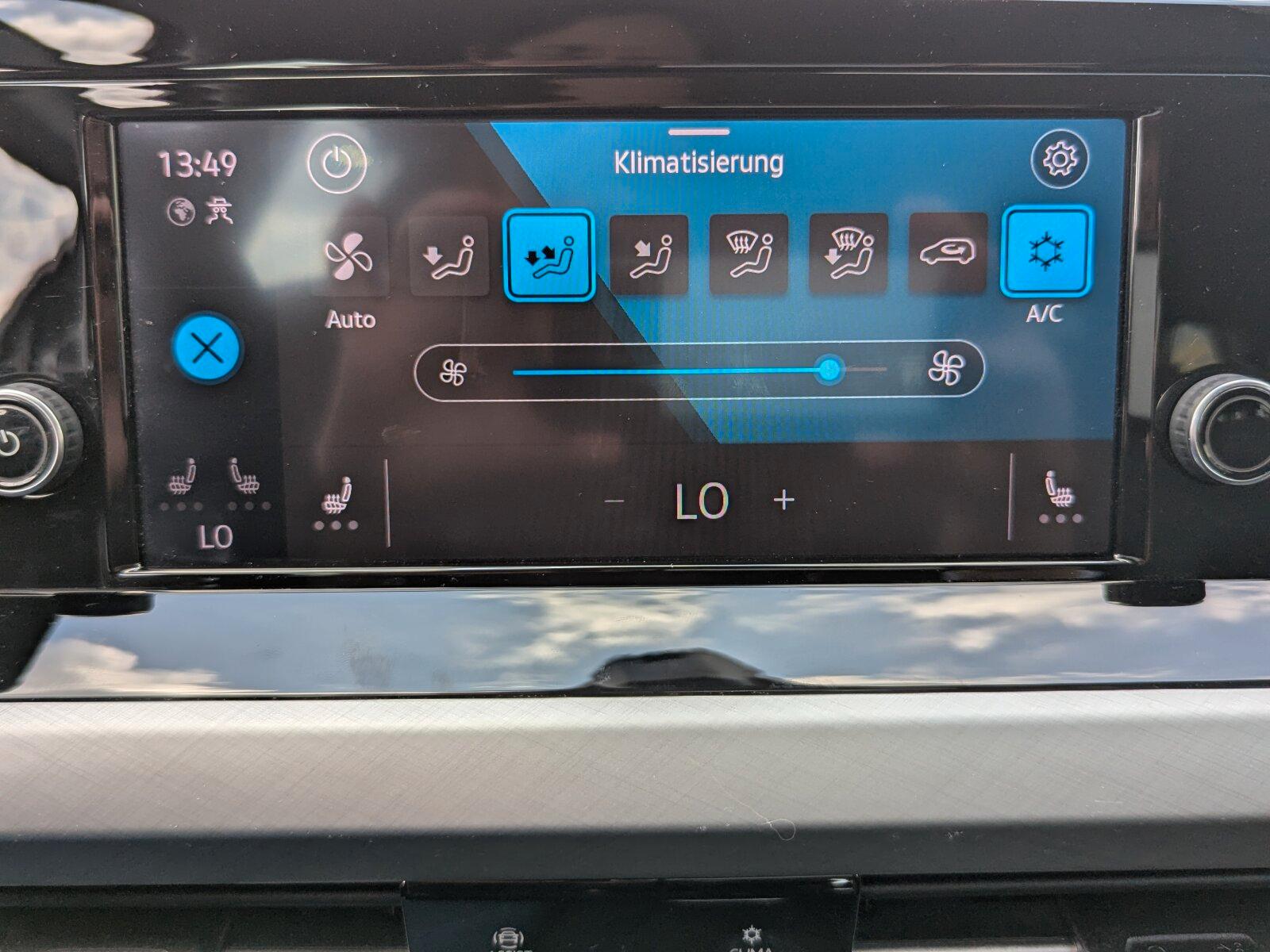 Volkswagen Golf VIII 1.0 TSI Life OPF LED+CARPLAY+SHZ+RFK+, миниатюра 18