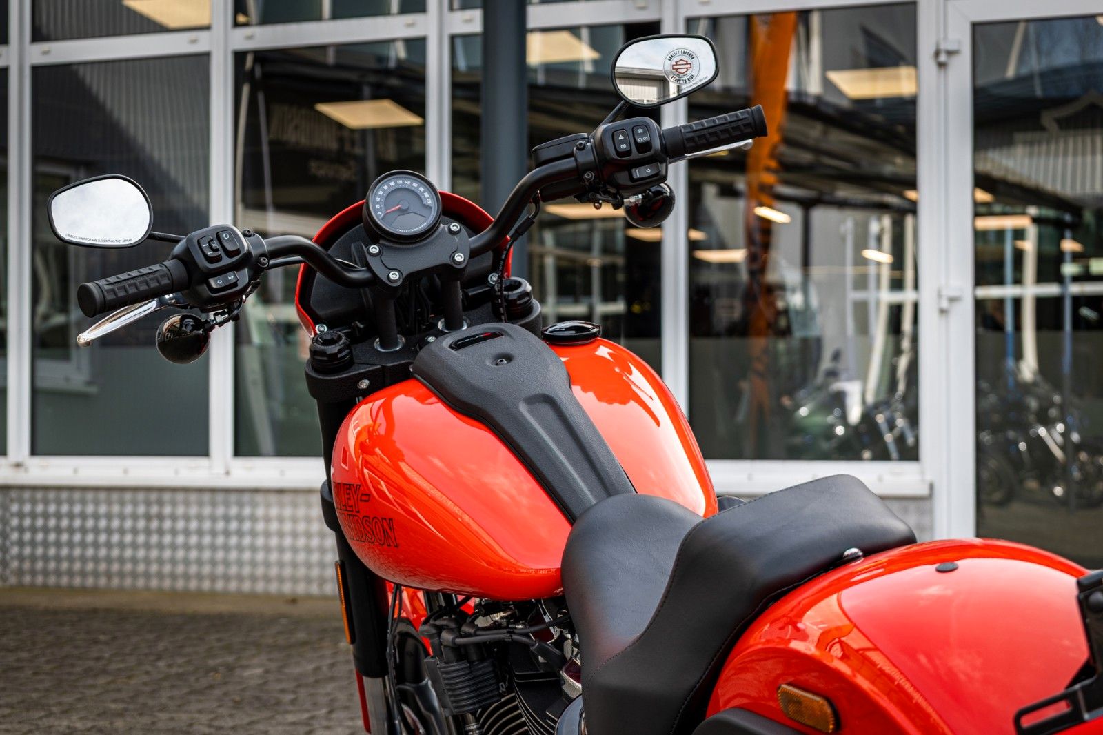 Fahrzeugabbildung Harley-Davidson FXLRS LOW RIDER S 117 MY26