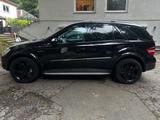 Mercedes-Benz ML 63 AMG 4MATIC AMG - Mercedes-Benz aus 2009: AMG