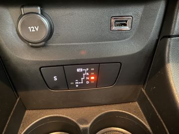 Bild 17 Citroën C3 PureTech 1.2 Shine Automatik/LED/Regen+Licht