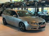 Volvo V70 2.0 D4 GEARTRONIC"R-DESIGN"LEDER/XENON/NAVI - Volvo V70: R Design