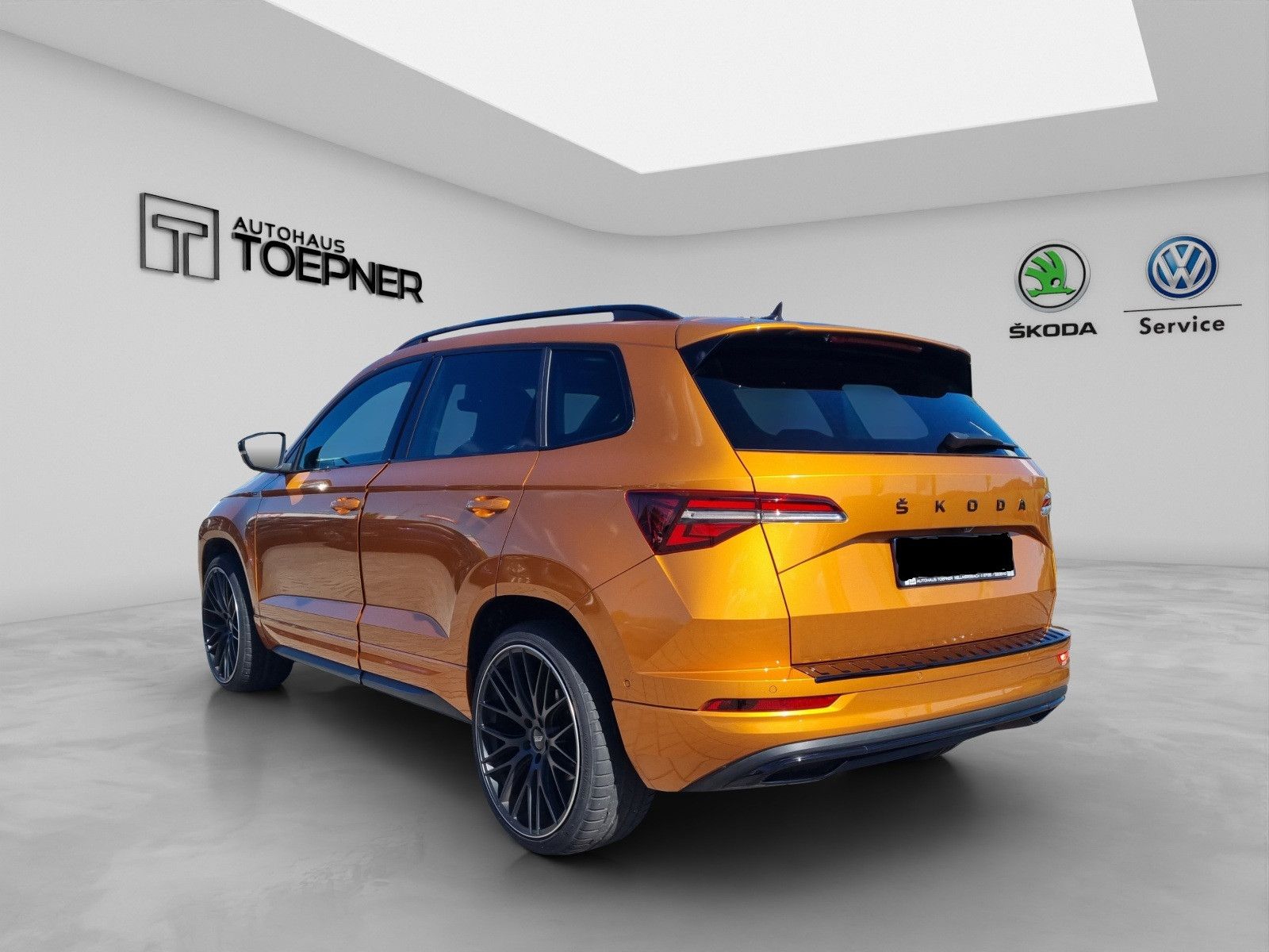 Fahrzeugabbildung SKODA Karoq Sportline 4x4 2,0 TSI DSG Navi ACC 360°