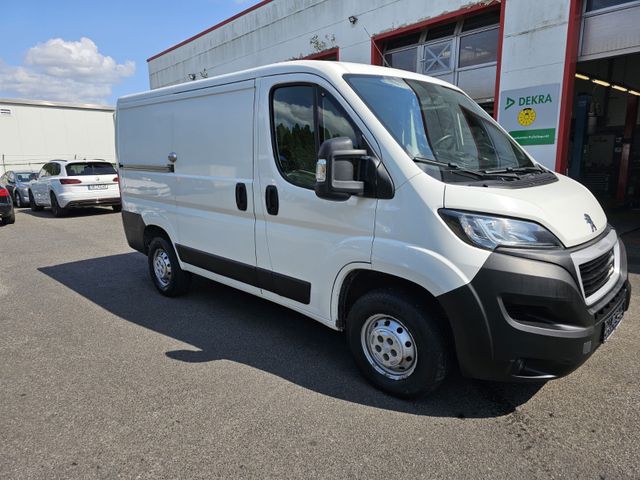 Peugeot Boxer Kasten 330 L1H1 Pro BlueHDi 110