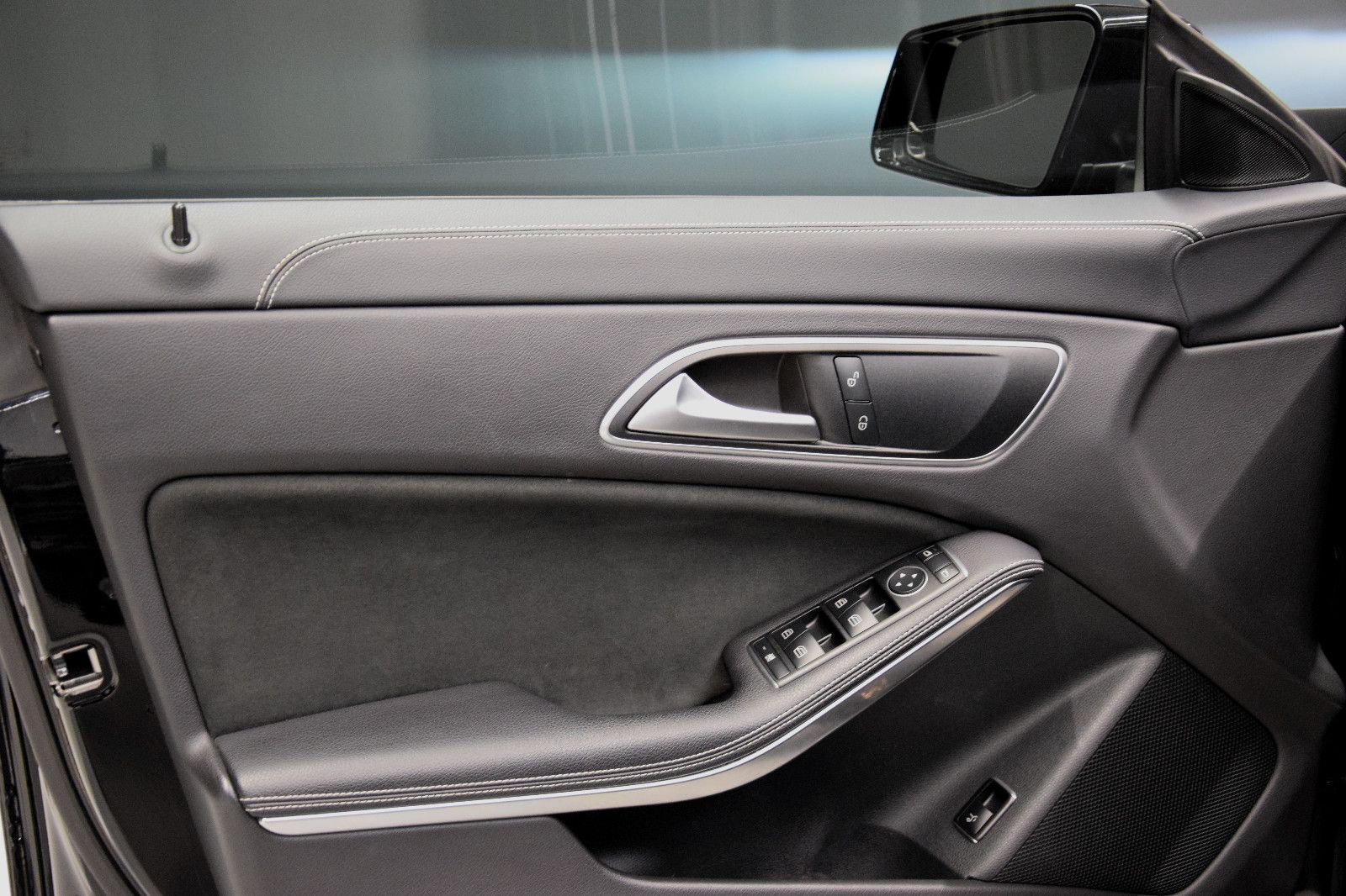 Fahrzeugabbildung Mercedes-Benz CLA 200d Shooting Brake AMG Urban Style Edition