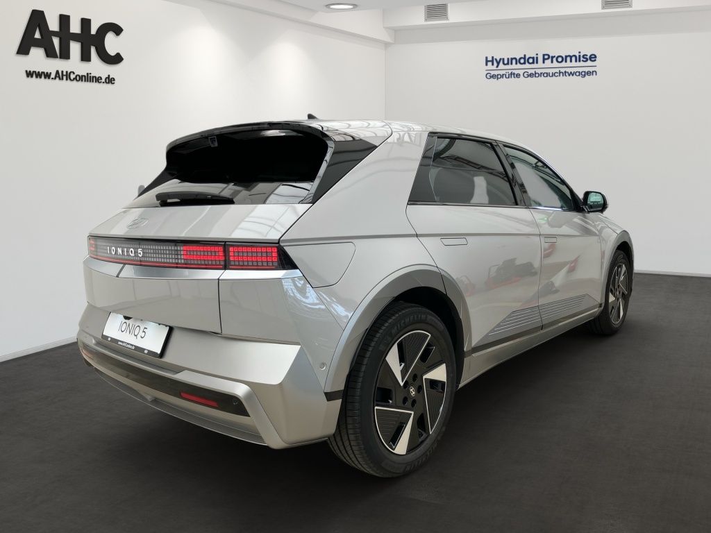 Fahrzeugabbildung Hyundai IONIQ 5 2WD 84kWh Uniq 2xKlima 360 4xSHZ AUT HUD