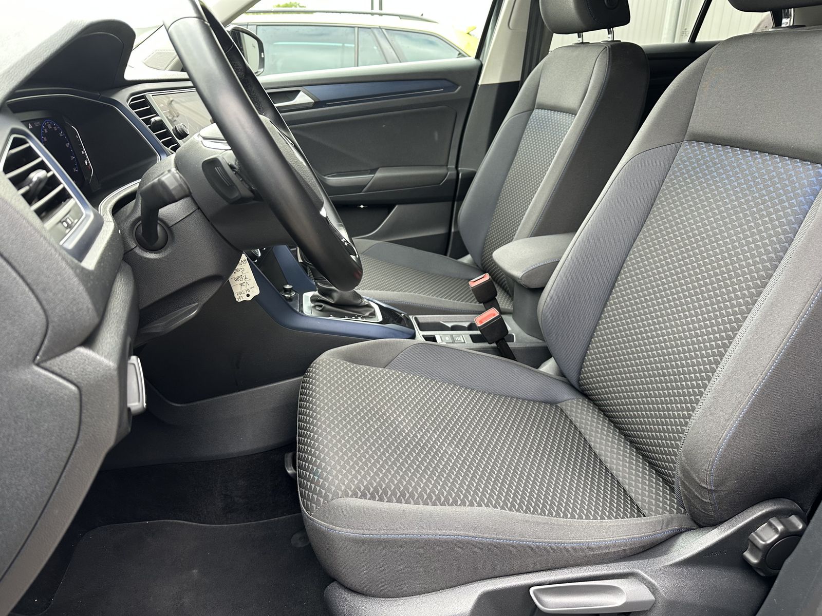 Fahrzeugabbildung Volkswagen T-Roc 2.0 TDI DSG Style NAV+ACC+KAM+VCOCK+PP+1HD