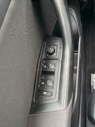 Fahrzeugabbildung Volkswagen T-Roc Life 1,5 TSI ACT BlueMot.Tech Nav.LED ,...