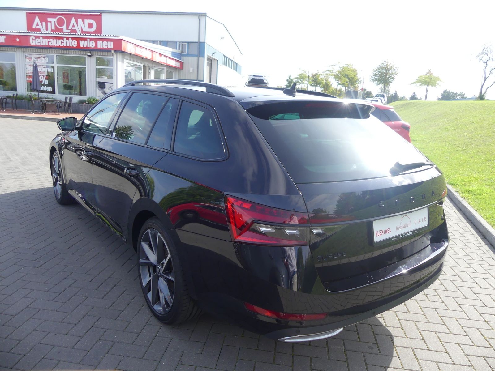 Skoda Superb Combi Sportline 1.4 TSI e-Hybrid DSG iV imagem 3