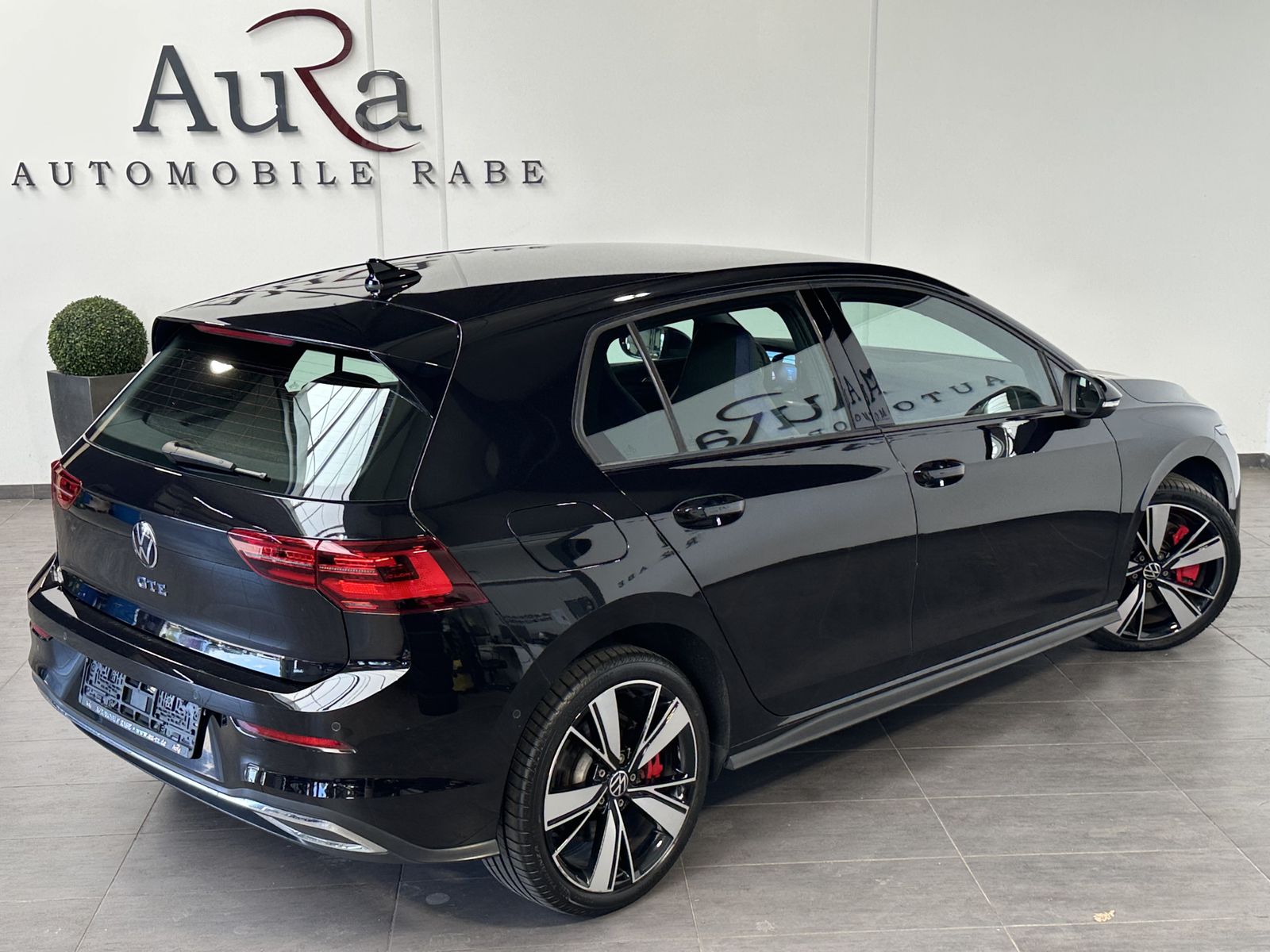 Fahrzeugabbildung Volkswagen Golf VIII GTE eHybrid NAV+LED+HEAD-UP+CARPLAY+VC
