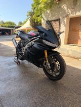 Aprilia RSV 4 Factory  - APRILIA RSV4 FACTORY