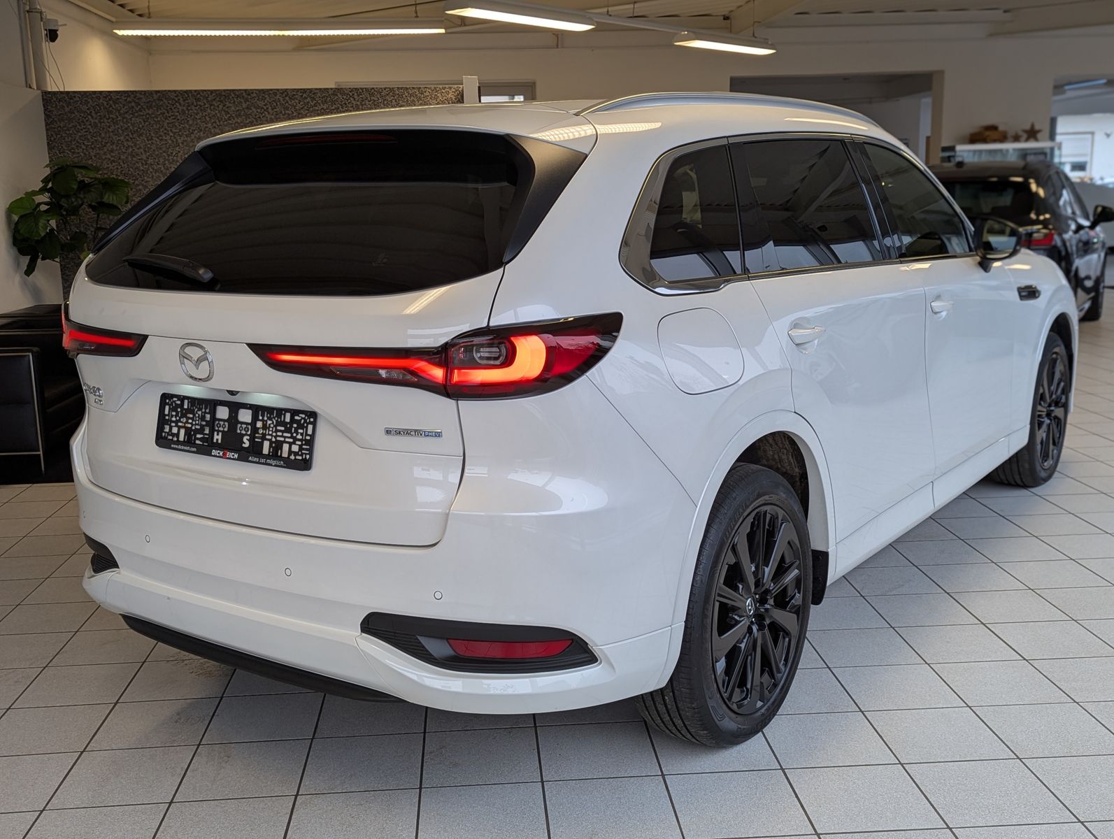 MAZDA CX-80 2.5 SKYACTIV PHEV 327 HOMURA+ 7-Sitze Pano - Image 7