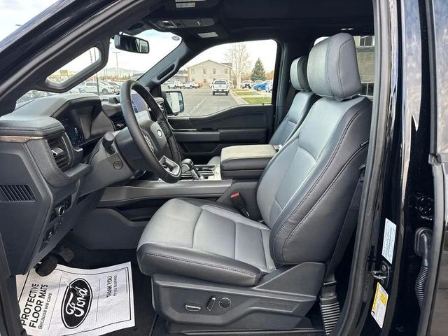 Ford F 150 Lightning Lariat gr. Batterie im Vorlauf