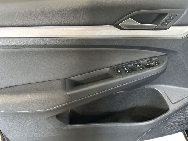 Golf VIII Variant 2.0 TDI DSG LIFE +LED+ACC+AHK+