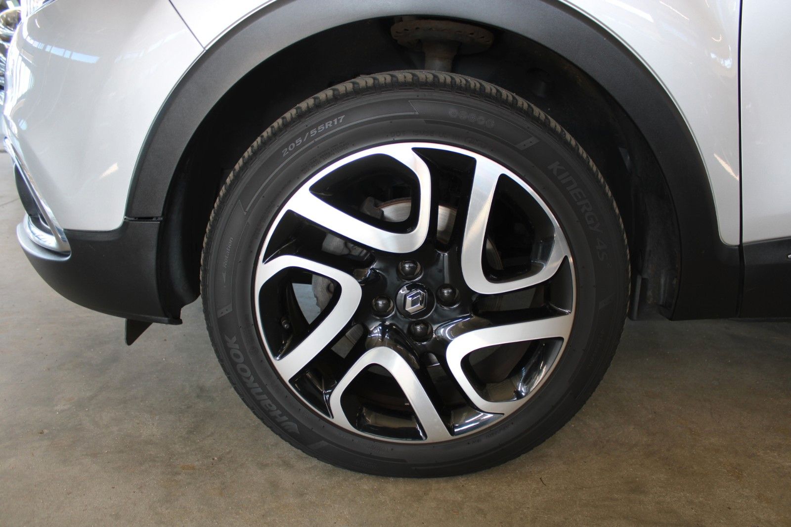 Fahrzeugabbildung Renault Captur Luxe 120 AUTOMATIK AHK NAVI CAM Klimaauto