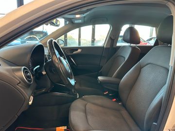 Audi A1 Sportback basis *Klima*SHZ*PDC*EURO 6*CD*