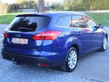 Ford Focus Titanium*Automatik*AHK*PDC*Finanzierung* - Ford: Finanzierung