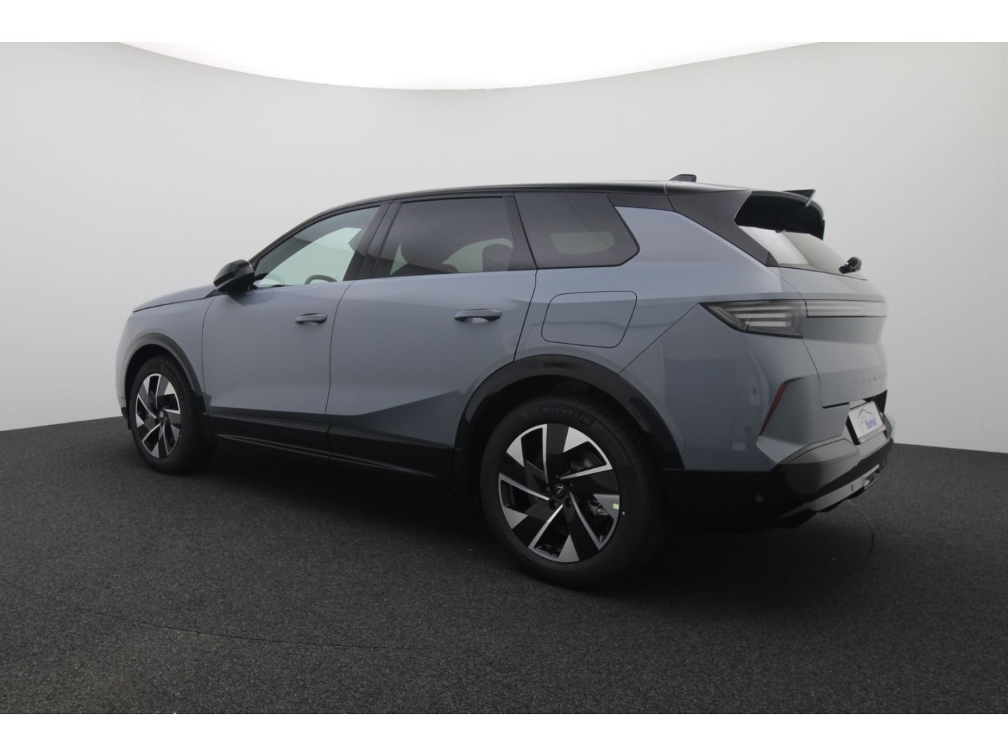 Fahrzeugabbildung Opel Grandland Electric 157 kW GS Tech Paket,Allwette