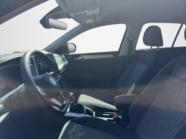 Fahrzeugabbildung Volkswagen T-Roc Life 1.5 TSI 110 kW *Navi*