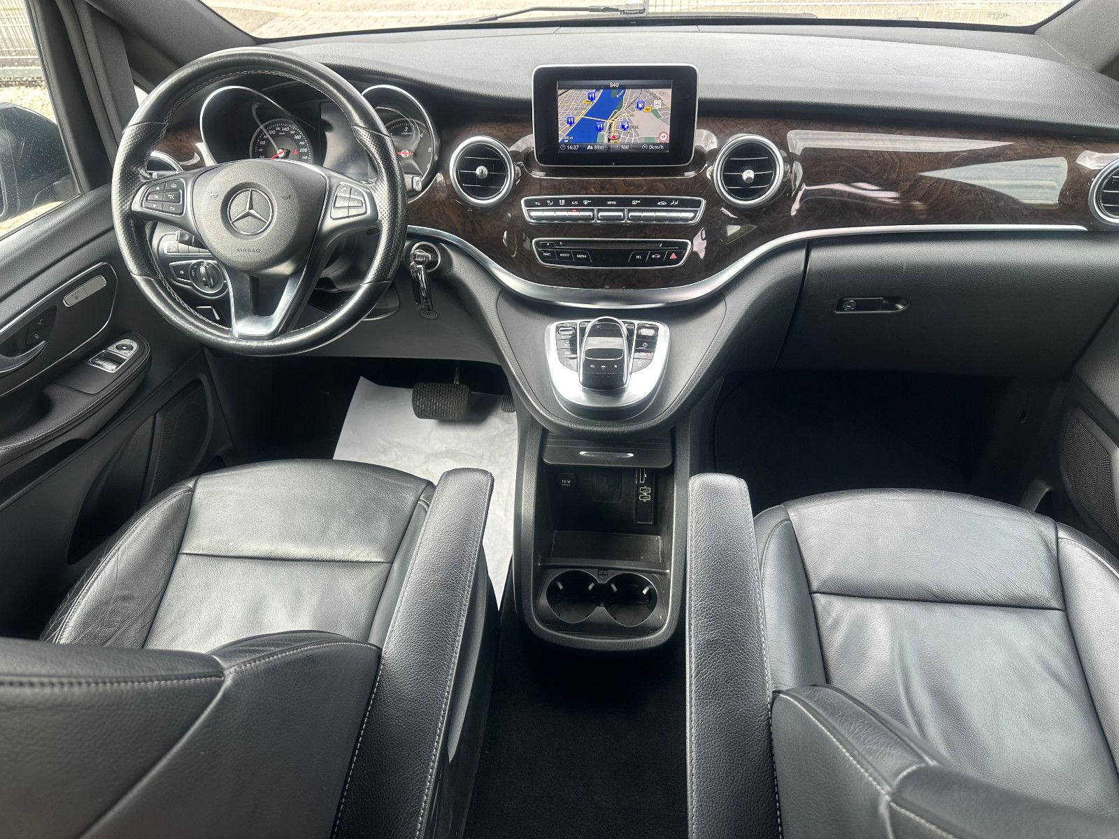 Fahrzeugabbildung Mercedes-Benz V 250d 4MATIC AVANTGARDE*AHK+EXTRA LANG