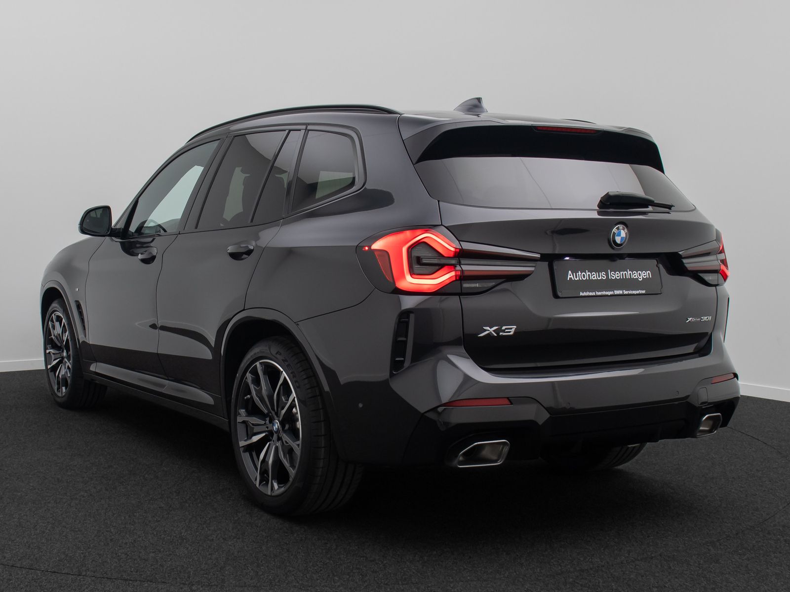 Fahrzeugabbildung BMW X3 xD30i MSport Kamera Laser HUD DAB HiFi 20Zoll