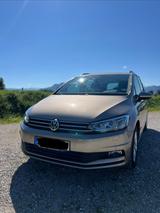 Volkswagen Touran 1.5 TSI DSG 150 PS - mit Benzin-Antrieb: Beige, Massagesitze