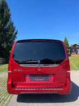 Mercedes-Benz EQV 300 Avantgarde  - rote Mercedes-Benz EQV