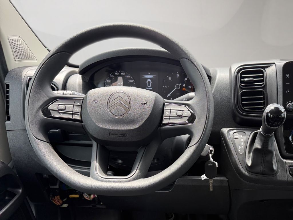 Fahrzeugabbildung Citroën Jumper 2.2 D 180 3.5T+ L3 Autm. 3-Seiten-Kipper