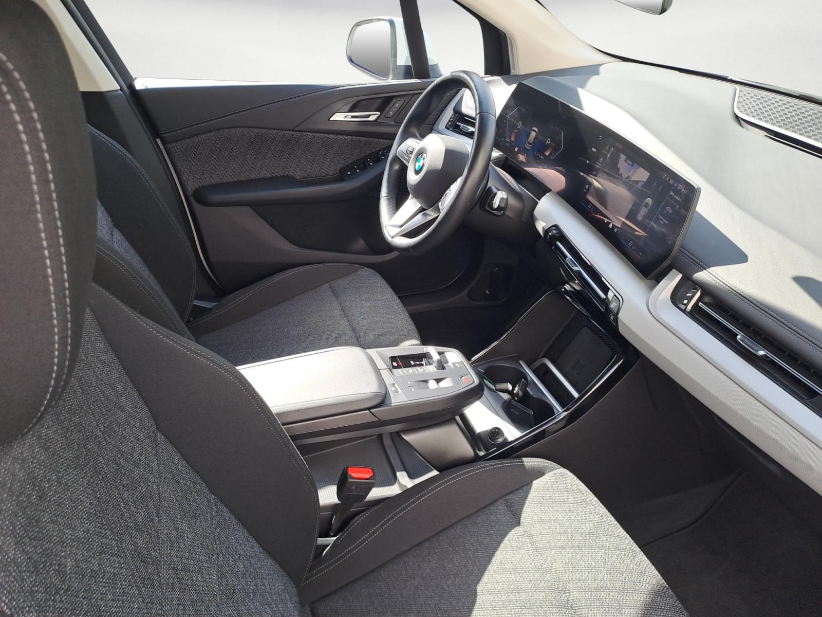BMW 220 Active Tourer 220i Active Tourer Steptronic DCT Premium Paket, миниатюра 9