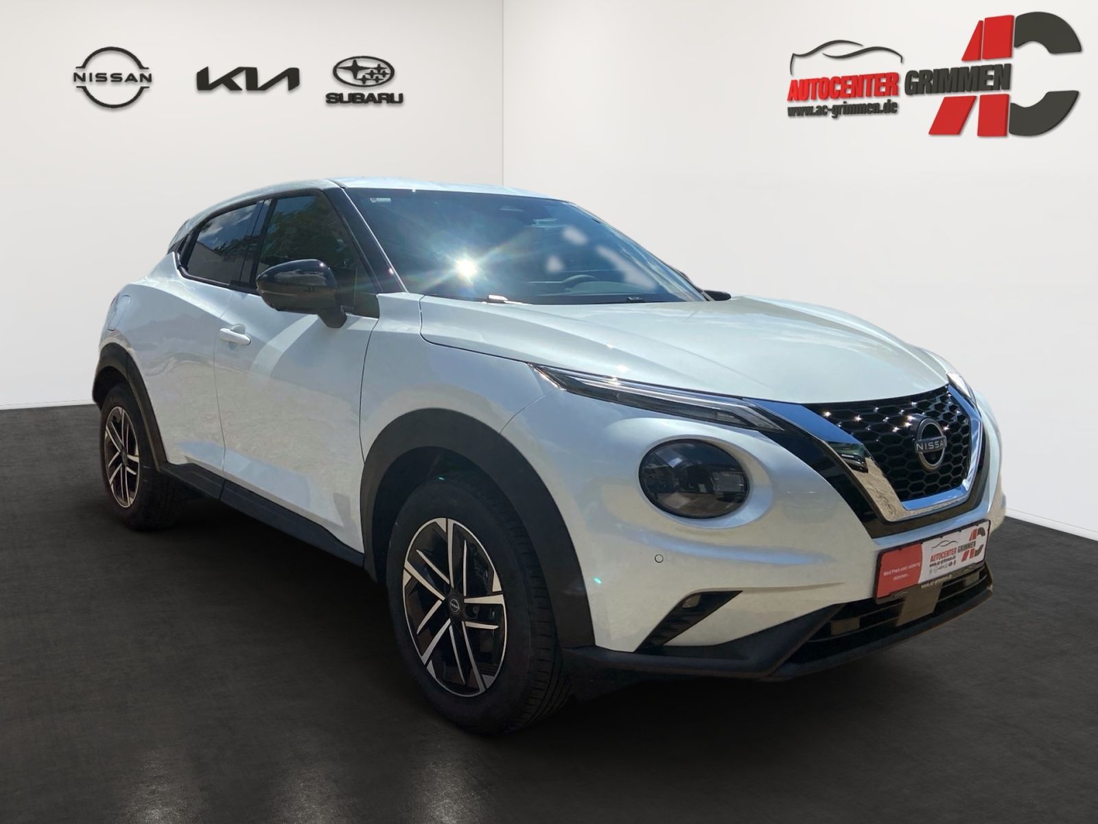 Fahrzeugabbildung Nissan JUKE 1.0 DIG-T 114 PS 6MT N-CONNECTA Tech Winter