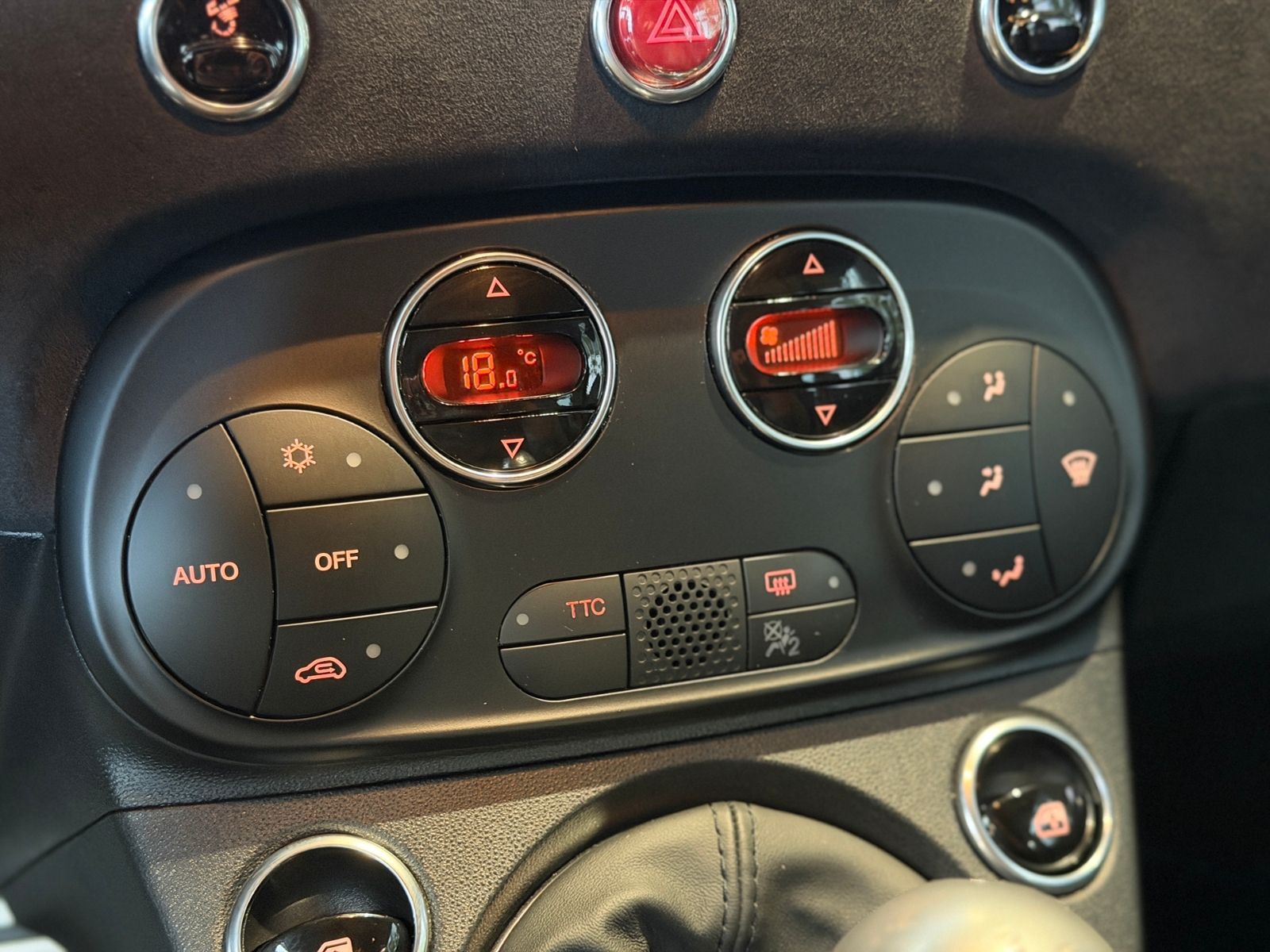 Fahrzeugabbildung Abarth 695C Turismo Cabrio KLIMA BEATS NAV DAB ALU