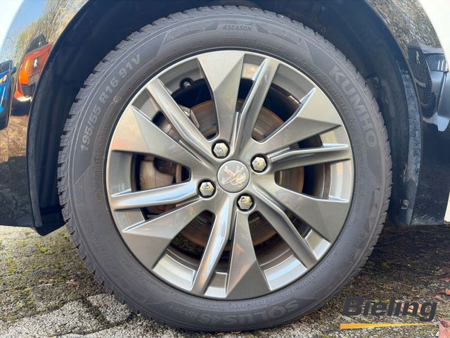 e-208 Allure Navi Digitales Cockpit LED Apple Ca