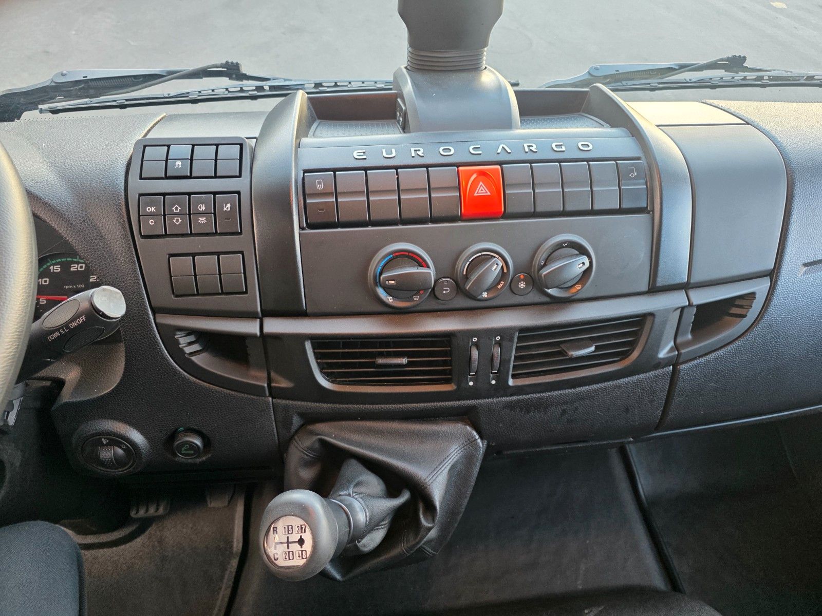 Fahrzeugabbildung Iveco Eurocargo ML120E25 LBW 1.500 3 Sitze Klima