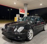 Mercedes-Benz Mercedes E55 AMG Top Zustand - Mercedes-Benz aus 2006: E55