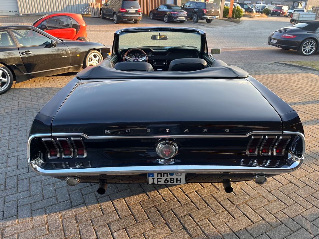 FORD Mustang Cabrio Top Zustand Classic Data 2 400PS FORD Mustang Cabrio Top Zustand Classic Data 2 400PS