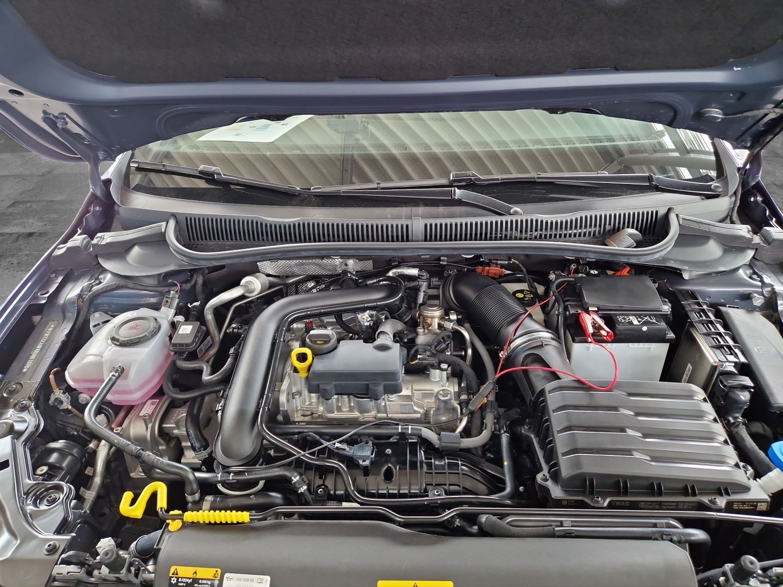 Fahrzeugabbildung Volkswagen Polo R-Line R-Line DSG Matrix ACC Kamera LED NAV