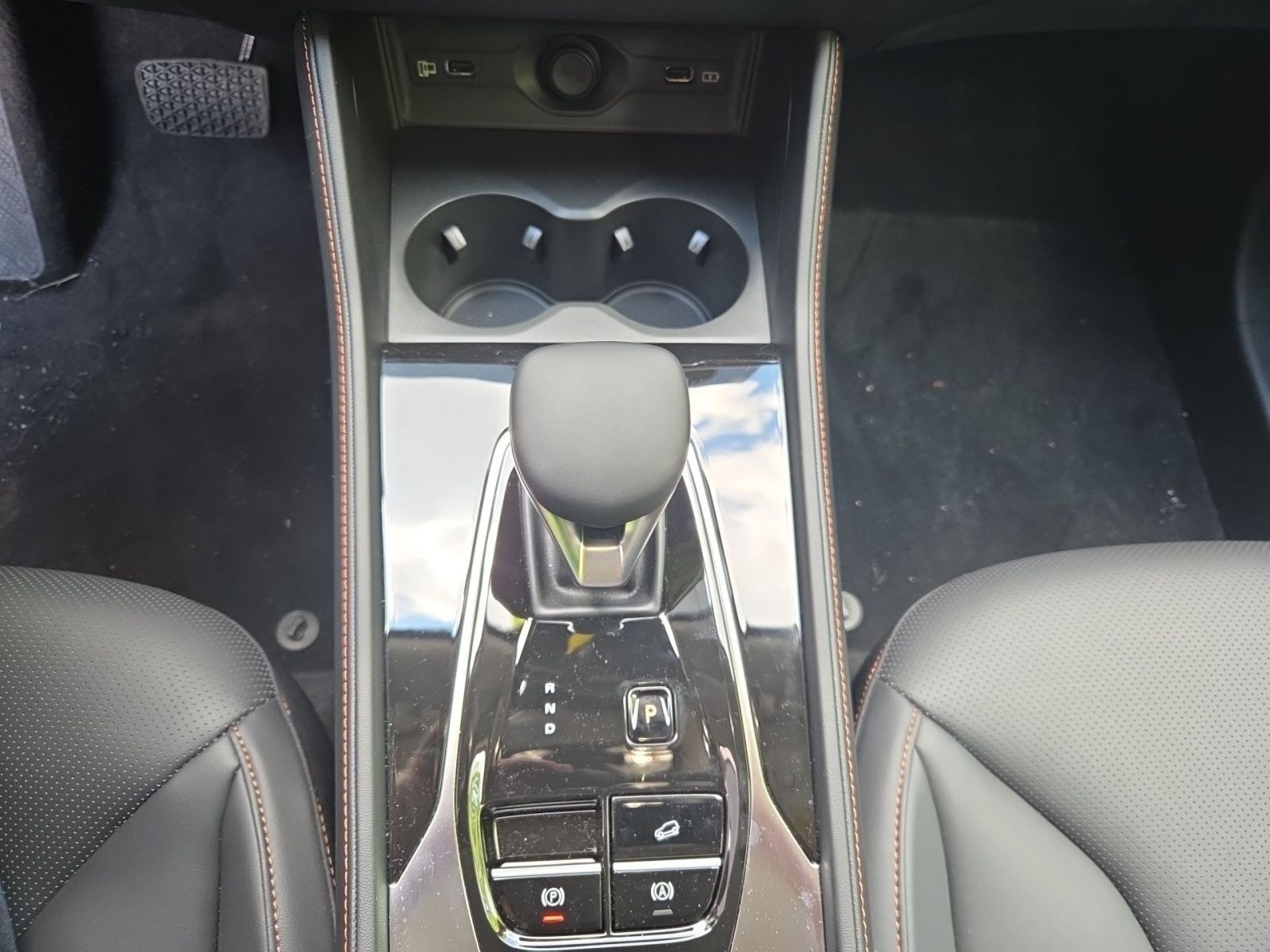 Fahrzeugabbildung MG HS 1.5 Plug-In-Hybrid 200 kW Luxury *NAVI*KLIMA*