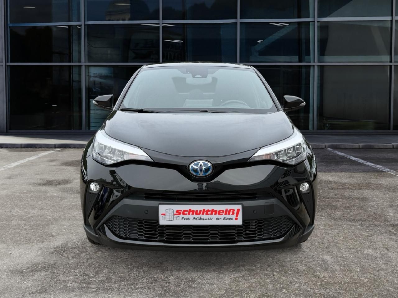 Fahrzeugabbildung Toyota C-HR Hybrid Team D