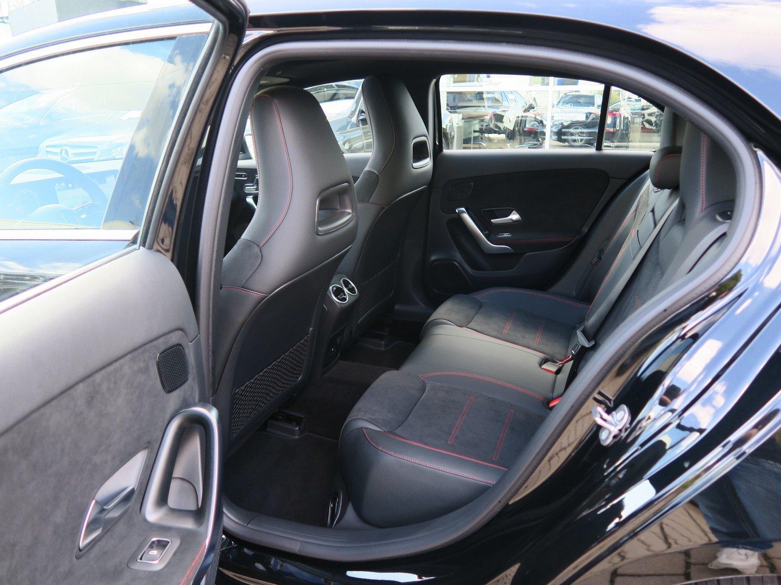 Mercedes-Benz A 250 4Matic AMG 360 Grad Kamera Pano Lenkradh.