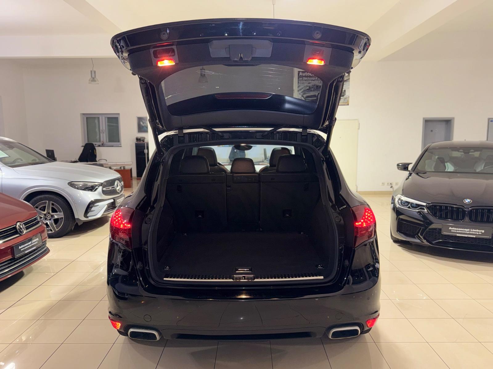 Porsche Cayenne 3.0 d Pano/Leder/Xenon/Navi/Kamera