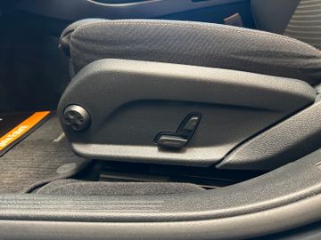 MYAUTOCENTER – Gebraucht- und Jahreswagen mit Werkstattservice in Pfaffenhofen Mercedes-Benz E 200 d *LED*Kamera*PDC*