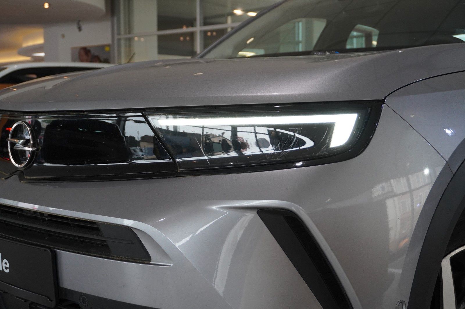 Fahrzeugabbildung Opel Mokka 1.2T ELEGANCE NAVI/LED/KAMERA/SH/SPORT/DAB