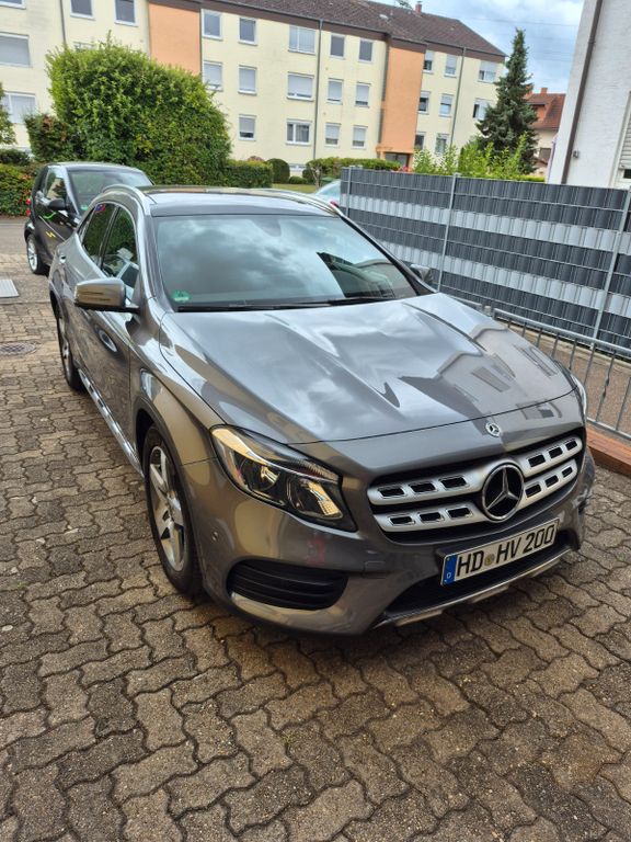 Image of Mercedes-Benz GLA 250