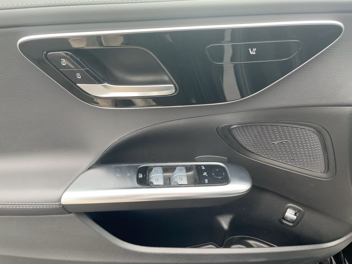 Fahrzeugabbildung Mercedes-Benz C 220 d T-Modell AMG/Night/Kamera/AHK