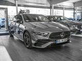 Mercedes-Benz A 200 d AMG NIGHT SPUR PANO DISTR 360 STANDH - Mercedes-Benz A-Class: AMG