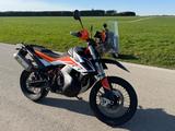 KTM 790 Adventure R mit Rallye Tower Akra Kettenöler - KTM 790 Adventure R