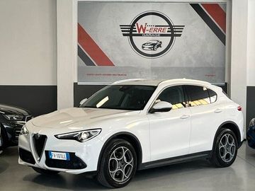 Alfa-Romeo Stelvio - 1