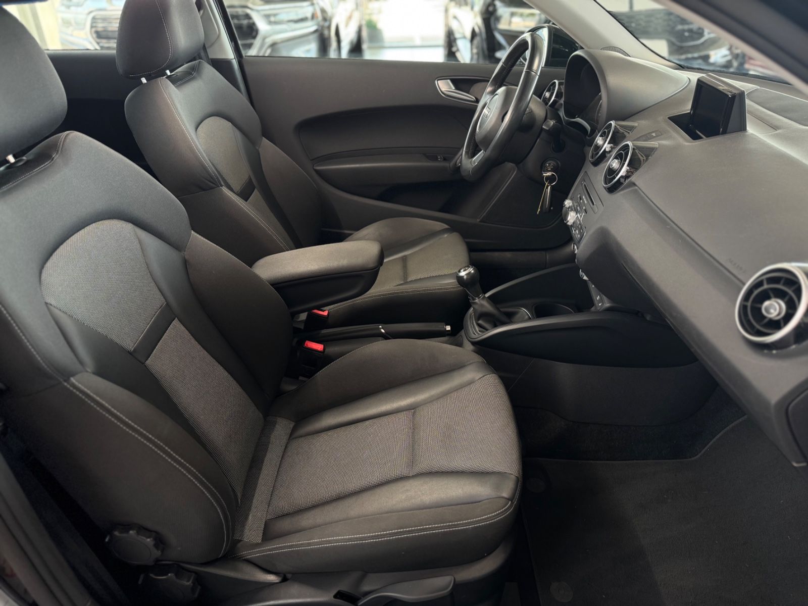 Fahrzeugabbildung Audi A1 1.4 TFSI sport   "Klimaautomatik Sitzheizung"